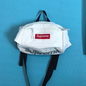 Supreme FW17 waist bag